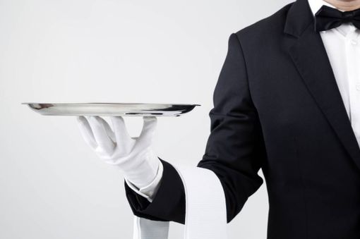 Maggiordomi e colf "dimenticano" la dichiarazione dei redditi: scoperti dalla Finanza di Como Maggiordomi e colf "dimenticano" la dichiarazione dei redditi: scoperti dalla Finanza di Como