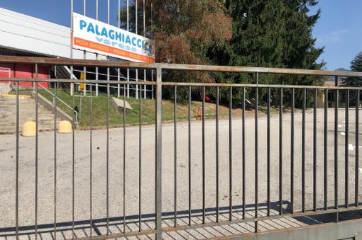 Le associazioni del palaghiaccio chiedono di essere ascoltate dal consiglio comunale