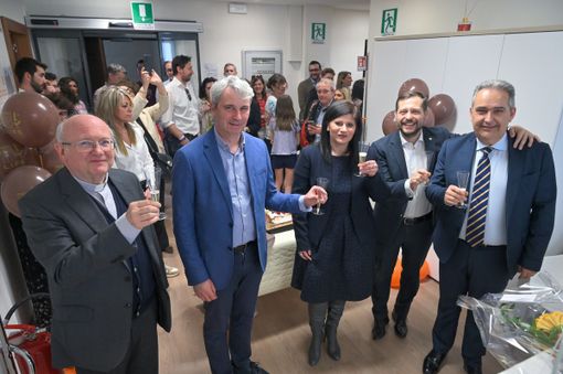 Taglio del nastro per il Centro Your Self Life di Varese