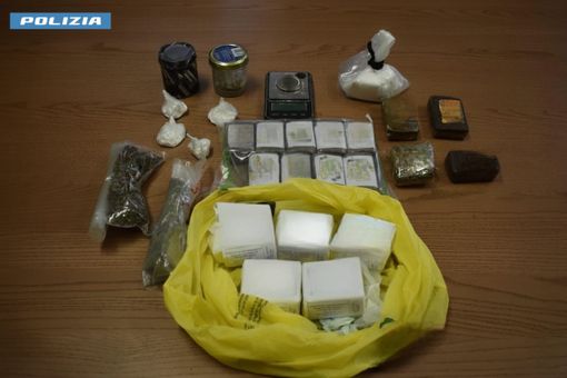 Blitz della polizia di Stato, smantellata un'organizzazione che trafficava droga tra Varesotto e Spagna: dieci arresti