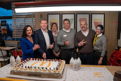 Con una festa per grandi e piccini è stato ufficialmente battezzato il nuovo McDonald’s di Gavirate (servizio a cura di Fabio Cadringher e Giulia Nicora)