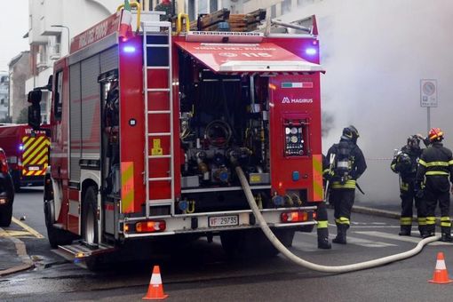 Bresso, incendio in un'abitazione: un morto e un ferito Bresso, incendio in un'abitazione: un morto e un ferito