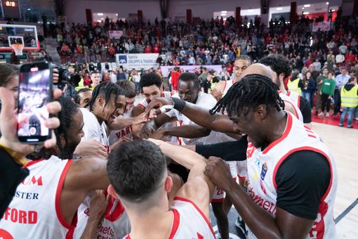 Openjobmetis che torna a esultare dopo otto sconfitte consecutive (foto Fabio Averna)