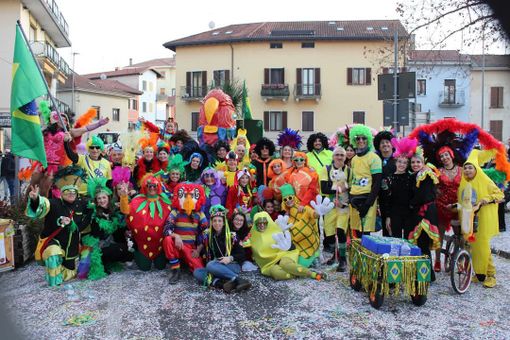 Foto tutti insieme per il Gruppo Carnevale Cascine