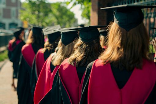 Università nel Regno Unito: LAE chiarisce cosa valutare prima di scegliere un ateneo