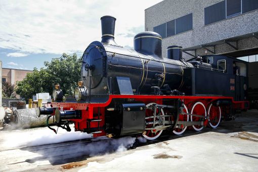 La locomotiva a vapore restaurata da Trenord