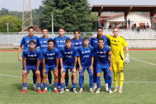 La Varesina che è scesa in campo questa mattina a Cairate contro il Borgosesia (foto Varesina Calcio)