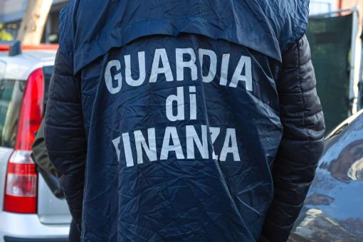 Scoperta maxi truffa nel fotovoltaico in tutta Italia, sequestrate criptovalute e 95 conti correnti. C'è anche Varese Scoperta maxi truffa nel fotovoltaico in tutta Italia, sequestrate criptovalute e 95 conti correnti. C'è anche Varese