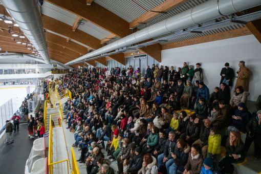 Si alza il sipario: allenamento a porte aperte all'Acinque Ice Arena per la Nazionale giapponese di pattinaggio di figura