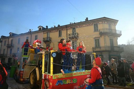 Uno dei carri partecipanti al Carnevale in Tour 2026