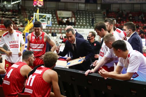 Alla ricerca dell’equilibrio. Riparte da Cremona il viaggio di Varese