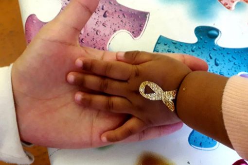 “Accendi d’oro, accendi la speranza”: Il Ponte del Sorriso c'è per la legge sull'oblio oncologico