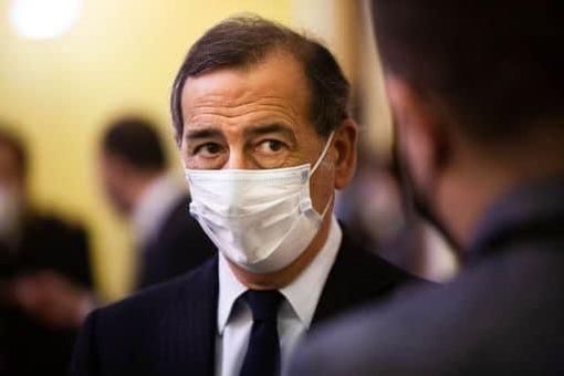 Folla sui Navigli, lo sfogo di Sala: «Chiedono dove erano i poliziotti invece di comportarsi bene...» Folla sui Navigli, lo sfogo di Sala: «Chiedono dove erano i poliziotti invece di comportarsi bene...»