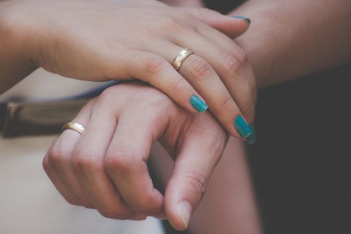 Successioni: a chi spetta la fede nunziale?