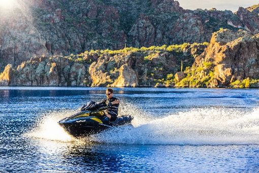 Laveno Mombello si tinge di verde per la Kawasaki Big Celebration