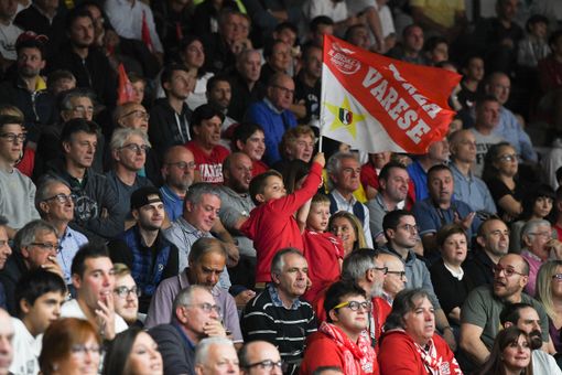 BASKET FOTOGALLERY. Facce da palazzetto felici: ecco i volti della passione biancorossa BASKET FOTOGALLERY. Facce da palazzetto felici: ecco i volti della passione biancorossa