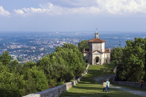 Fase 2, Sacro Monte e Campo dei Fiori restano irraggiungibili. Zanzi: «Non sono parchi»
