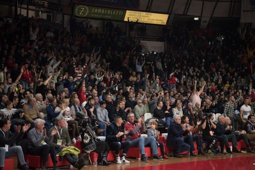 Porte aperte per mille tifosi biancorossi contro Cantù Porte aperte per mille tifosi biancorossi contro Cantù