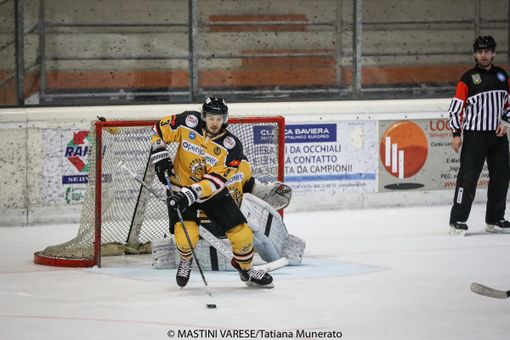 Hockey, Andrea Schina è una certezza per i Mastini. Firmato il prolungamento del contratto