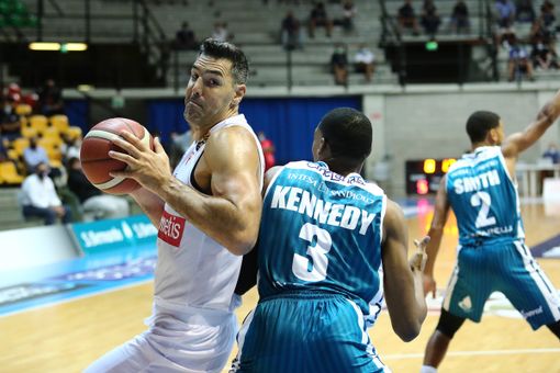 Scola in azione stasera al Pala Banco Desio (foto Alberto Ossola / Pallacanestro Varese)