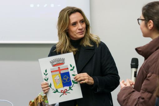 Scuola media di Origgio visita archivi storici Regione. «Incontro con un patrimonio di inestimabile valore» Scuola media di Origgio visita archivi storici Regione. «Incontro con un patrimonio di inestimabile valore»