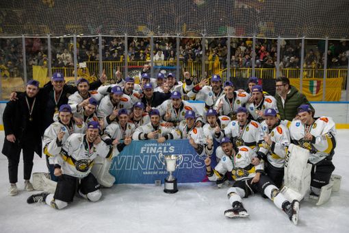 Dopo 27 anni Varese alza un nuovo trofeo: è la prima Coppa Italia della storia giallonera