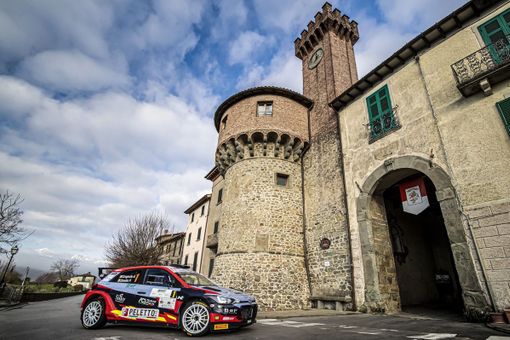 Andrea Crugnola e il suo navigatore, Pietro Elia Ometto, hanno partecipato alla 44esima edizione del Rally del Ciocco e Valle del Serchio, venerdì 12 e sabato 13 marzo, a bordo della Hyundai i20 R5