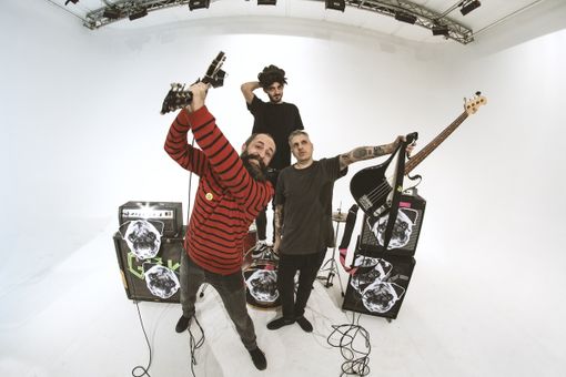 "Va proprio tutto bene", esce l'ultimo disco dei P.A.Y. "Va proprio tutto bene", esce l'ultimo disco dei P.A.Y.