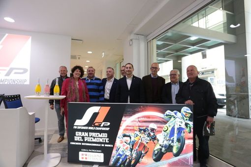 Busca protagonista della coppa del mondo di Supermoto con 34 piloti da quindici paesi (FOTO E VIDEO) Busca protagonista della coppa del mondo di Supermoto con 34 piloti da quindici paesi (FOTO E VIDEO)