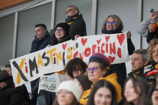 Cuore e... cuoricini per i Mastini (foto Michele Del Re) Cuore e... cuoricini per i Mastini (foto Michele Del Re)