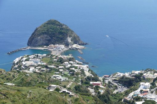 Ischia: una guida al benessere