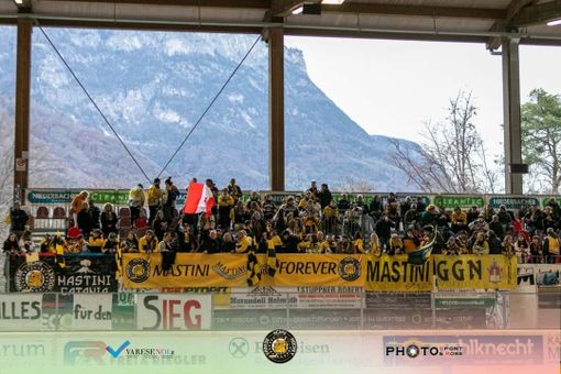Altro esodo, altra prova d'amore mai vista del popolo giallonero che sarà presente in massa anche domani sera a Caldaro Altro esodo, altra prova d'amore mai vista del popolo giallonero che sarà presente in massa anche domani sera a Caldaro