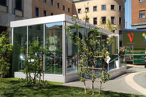 Il "catafalco" di piazza Monte Grappa andrà alla Protezione Civile e verrà spostata alle Fontanelle