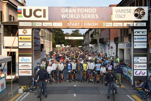 Ivan Basso presenta la Granfondo Tre Valli Varesine-Eolo del 3 ottobre: «Una gara che sento mia, immersa nella provincia "dei laghi"»