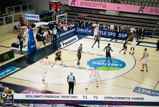 La tripla decisiva di Douglas (foto Eurosport)