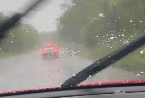 Temporale con grandine e vento forte: colpita anche Varese Temporale con grandine e vento forte: colpita anche Varese