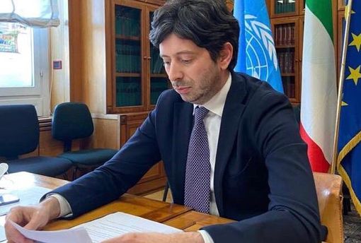 FLASH. Speranza: «Campagna vaccinale senza precedenti al via da gennaio» FLASH. Speranza: «Campagna vaccinale senza precedenti al via da gennaio»