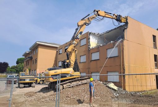 Ruspe in azione in questi giorni alle scuole medie di Besozzo