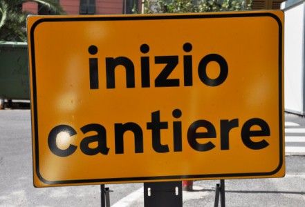 Laveno: da lunedì senso unico alternato sulla Provinciale “del Verbano Orientale”