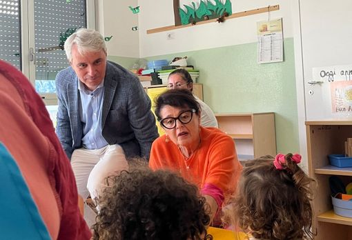 Il sindaco Galimberti e l'assessore Dimaggio in visita ai nidi cittadini