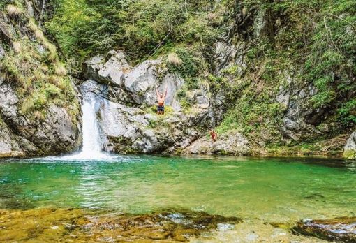 Canton Ticino, ecco i dieci luoghi magici per un bagno in solitaria Canton Ticino, ecco i dieci luoghi magici per un bagno in solitaria
