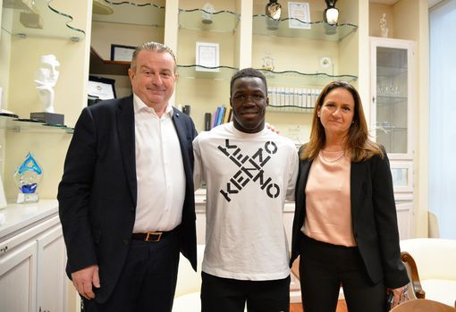 Un'altra sfida per Willy Gnonto: dalla Nazionale alla Maturità al liceo sportivo di Busto