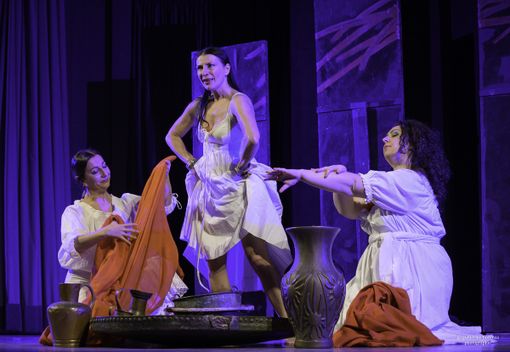 Si alza il sipario sulla 19esima edizione del Festival Terra e Laghi: il teatro che unisce e accoglie Si alza il sipario sulla 19esima edizione del Festival Terra e Laghi: il teatro che unisce e accoglie
