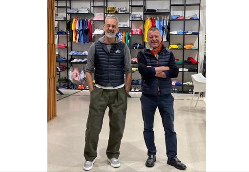 Carlo e Andrea Porrini nel loro negozio di Besozzo