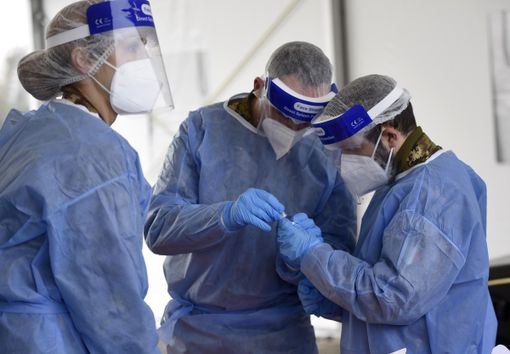 Covid-19, in Italia oggi 13.114 nuovi contagi e 246 vittime. Emilia e Lombardia le regioni con l'incremento maggiore