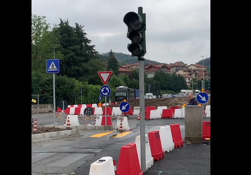 Aperta al traffico la rotonda a Mercallo sulla superstrada Besozzo-Vergiate (foto dal video del Comune di Mercallo)