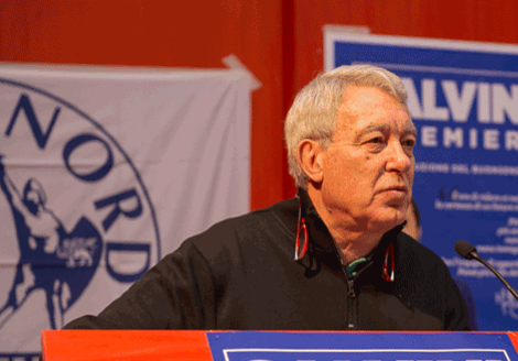 Bossi e il voto a Forza Italia, Speroni: «Stupito, è un’anomalia. Espulsione possibile ma auspico un chiarimento»