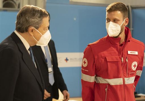 Il comunicato del governo con le misure del nuovo decreto: «Il 3, 4 e 5 aprile possibile uno spostamento in Regione verso amici o parenti» Il comunicato del governo con le misure del nuovo decreto: «Il 3, 4 e 5 aprile possibile uno spostamento in Regione verso amici o parenti»