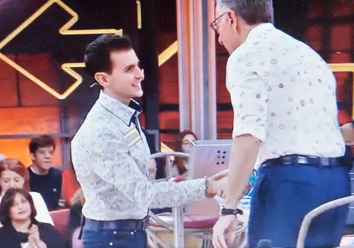 Giovanni Saracino di Gallarate concorrente ad Avanti un Altro su Canale 5 con Paolo Bonolis Giovanni Saracino di Gallarate concorrente ad Avanti un Altro su Canale 5 con Paolo Bonolis