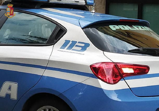 Era latitante, ma spacciava cocaina. Pedinato e arrestato dalla polizia